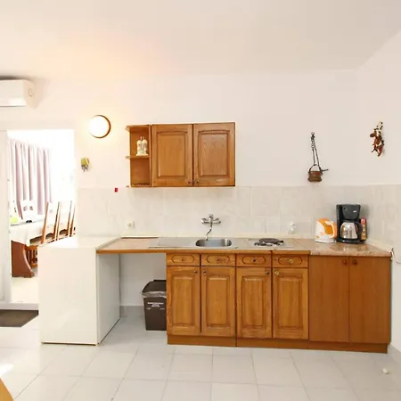 Apartments Karamarko Baška Exterior foto