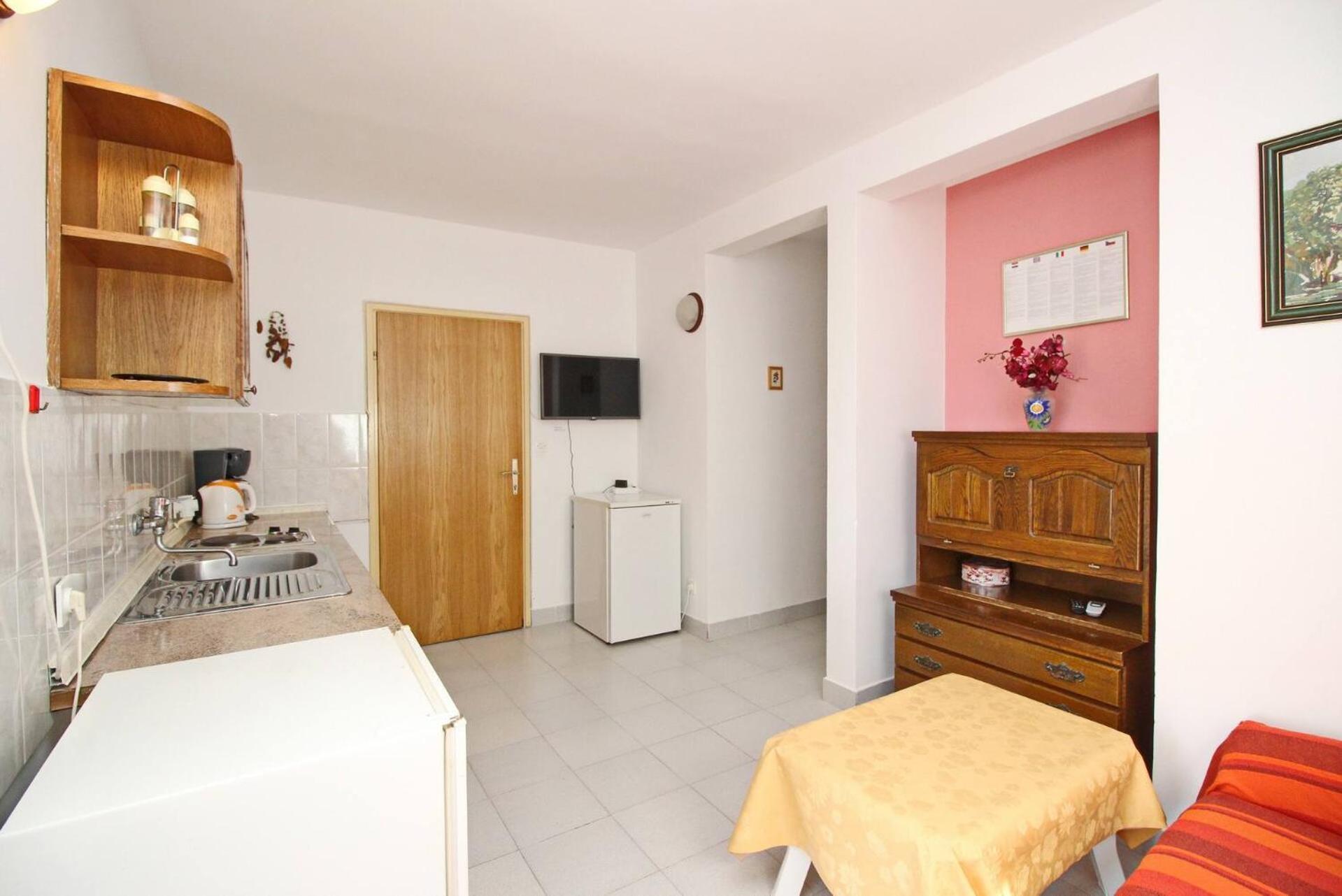 Guest house Karamarko Baska (Krk)